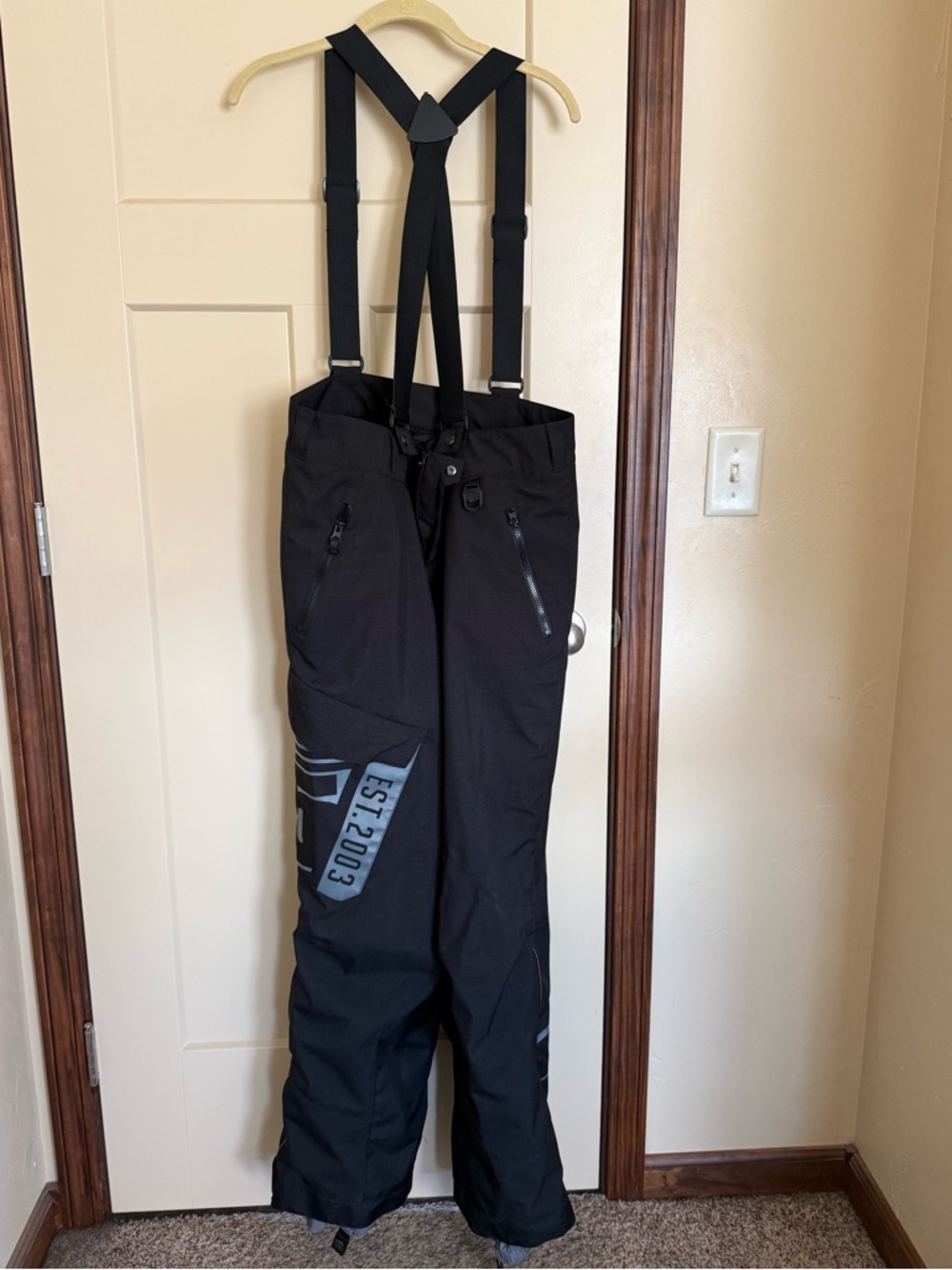 509 Tech Snow Pants | Men’s L / Women’s XL | Black - Picture 2 of 7